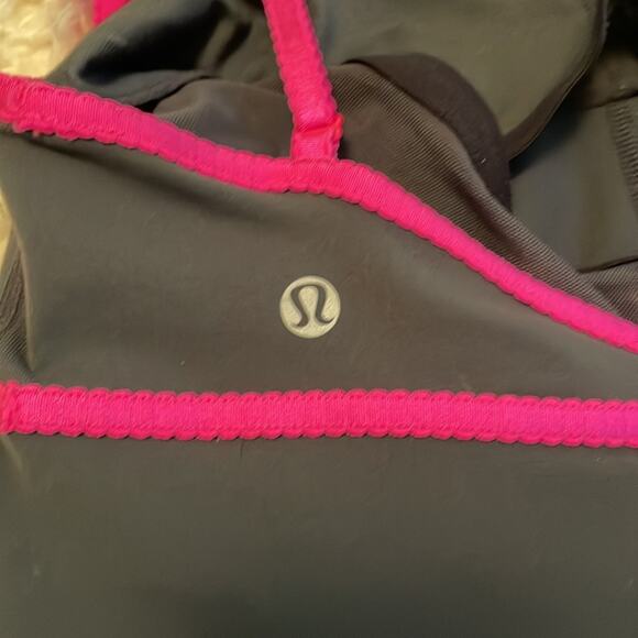 Lululemon Gray and Hot Pink Ariel Top Size 4 - Picture 6 of 7